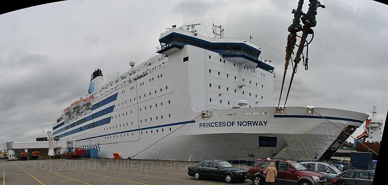01-MeansOfTransport.jpg - We sailed on the Princess of Norway; we arrived rather early - but were amongst the latest to embark... So we had time to look around.