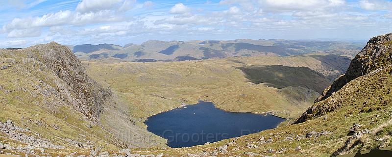 40-StickleTarn.jpg - from where we had a top view of Tickle Tarn