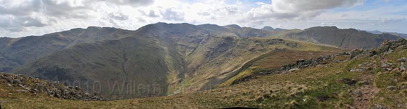 ValleyEnd.jpg - A full view of the valley end from Pike O' Style