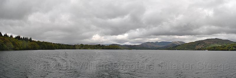 04-North.jpg - More down the lake, the horizon widens, a stream enters the lake.