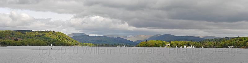47-NorthWest.jpg - Looking Nortwest - clouds rolling in over Ambleside
