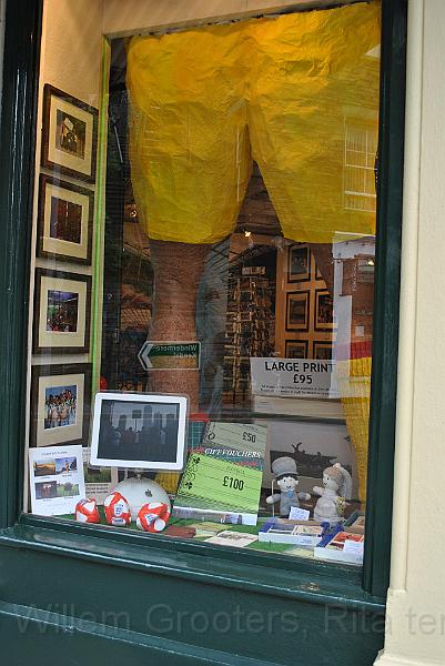 79-LargePants.jpg - "Big Pants" as shown in the shop window.