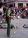 20-Juggler * A juggler amusing the kids - and adults alike * 1488 x 1984 * (473KB)