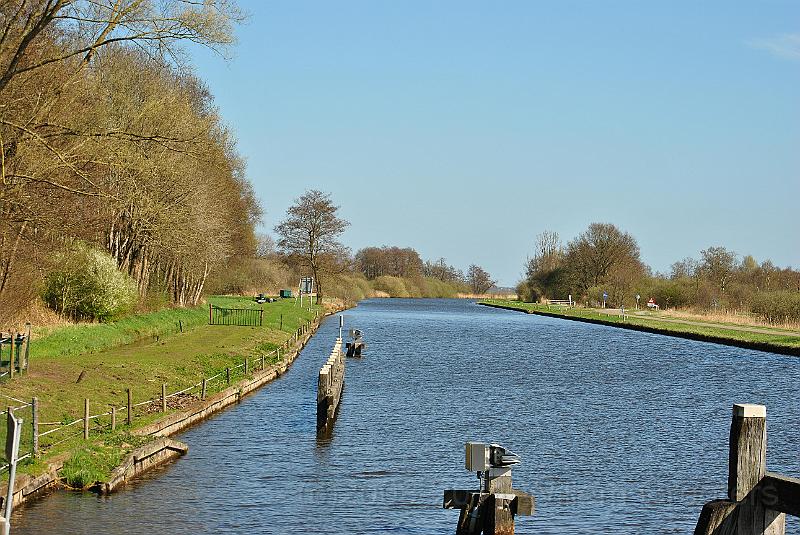 74-BigCanal.jpg - Crossing the canal between Steenwijk and Ossenzijl - once important for peat transports to the Western part of the Netherlands.