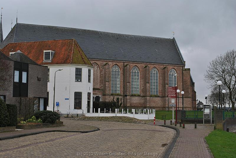 01-GroteKerk.jpg - The big church of Vollenhove, the way you see it when entering the village