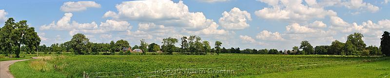 63-Egede.jpg - The wide lands near Egede - there are some smal remains of a former estate - and in WW II, two planes have crashed in the area.