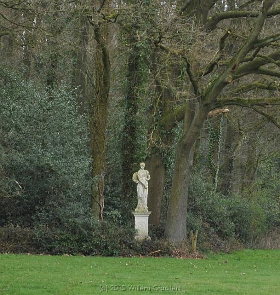 11-Goddess.jpg - Die goddess Diana in her woods