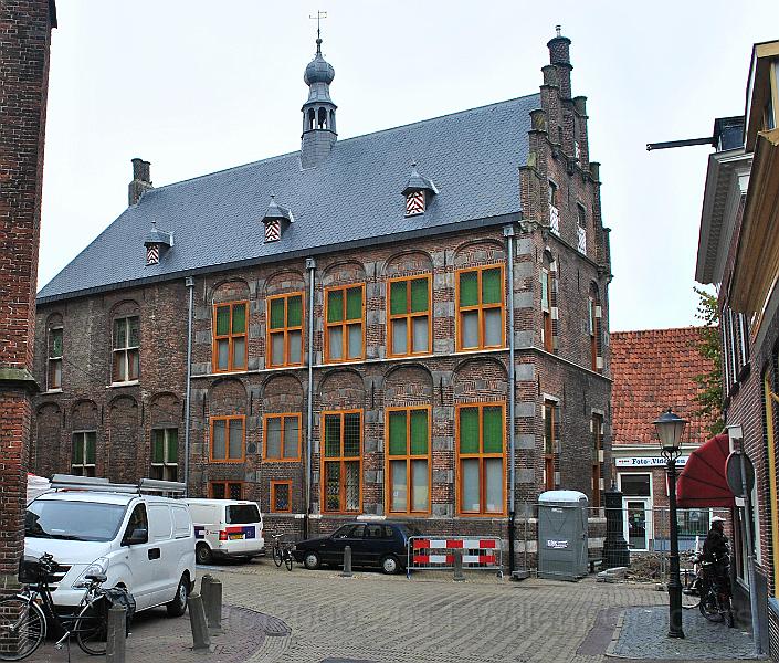 22-TownHall.jpg - The town used to member of the Hanze treaty - and was, in that time, quite rich: as is shown in it;s town hall...