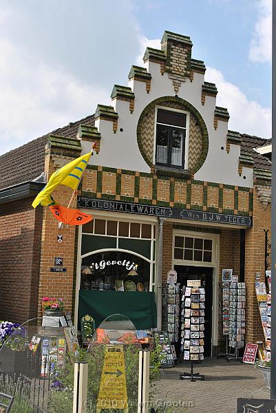14-ColonialShop.jpg - A shop in Diepenheim - originally for selling "colonial wares"  - like spices and other goods from the former Dutch Indies.