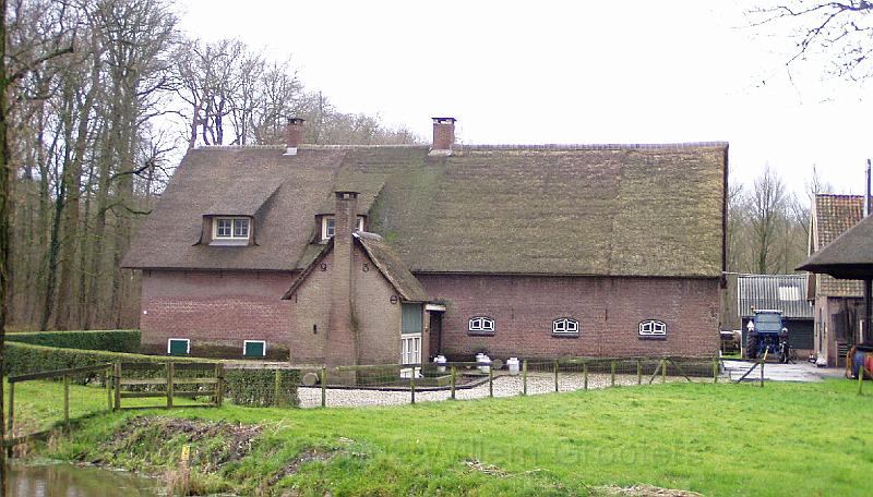 04-Boerderij.jpg - Along old farms - like this one where the bakery is build aside - converted into a room.