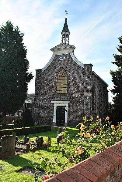 01-Church.jpg - Starting at the church in Vierlingsbeek