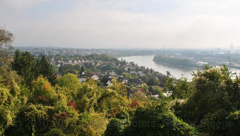 09-Neuried.jpg - ...but the outlook over Neuwied and the Rhine valley is great.
