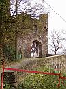 09-BurgMausPoort * The entrance to the castle. * 1488 x 1984 * (606KB)