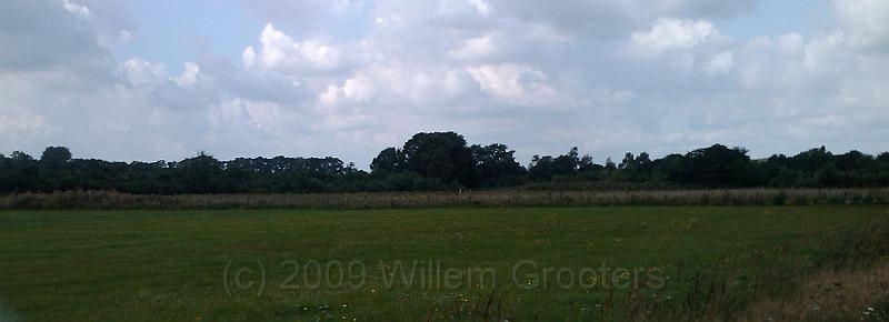 11-Woodland.jpg - View towards Vassel, over the fields towards the woodland behind